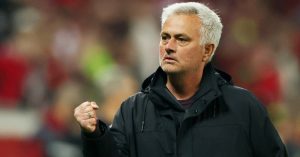 HLV Jose Mourinho đang học tiếng Đức để sẵn sàng thay thế Tuchel